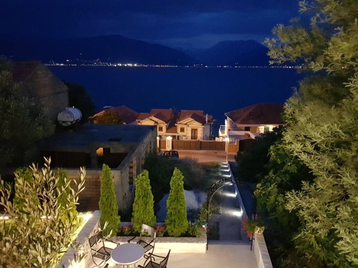 Villa Mare Apartments Tivat Exterior foto