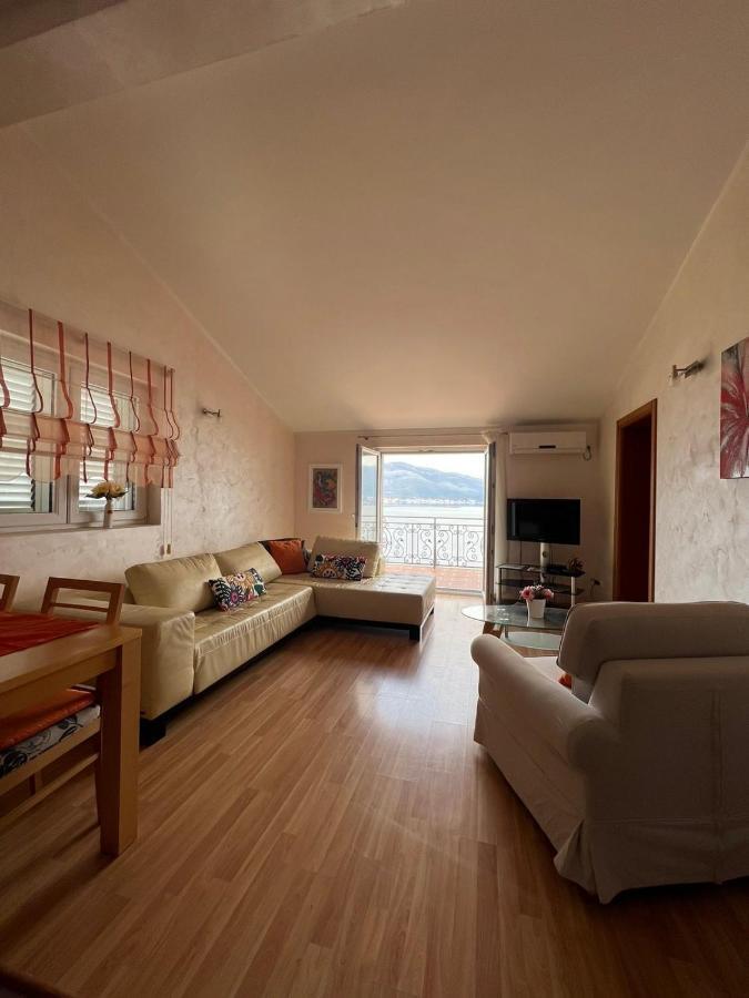Villa Mare Apartments Tivat Exterior foto